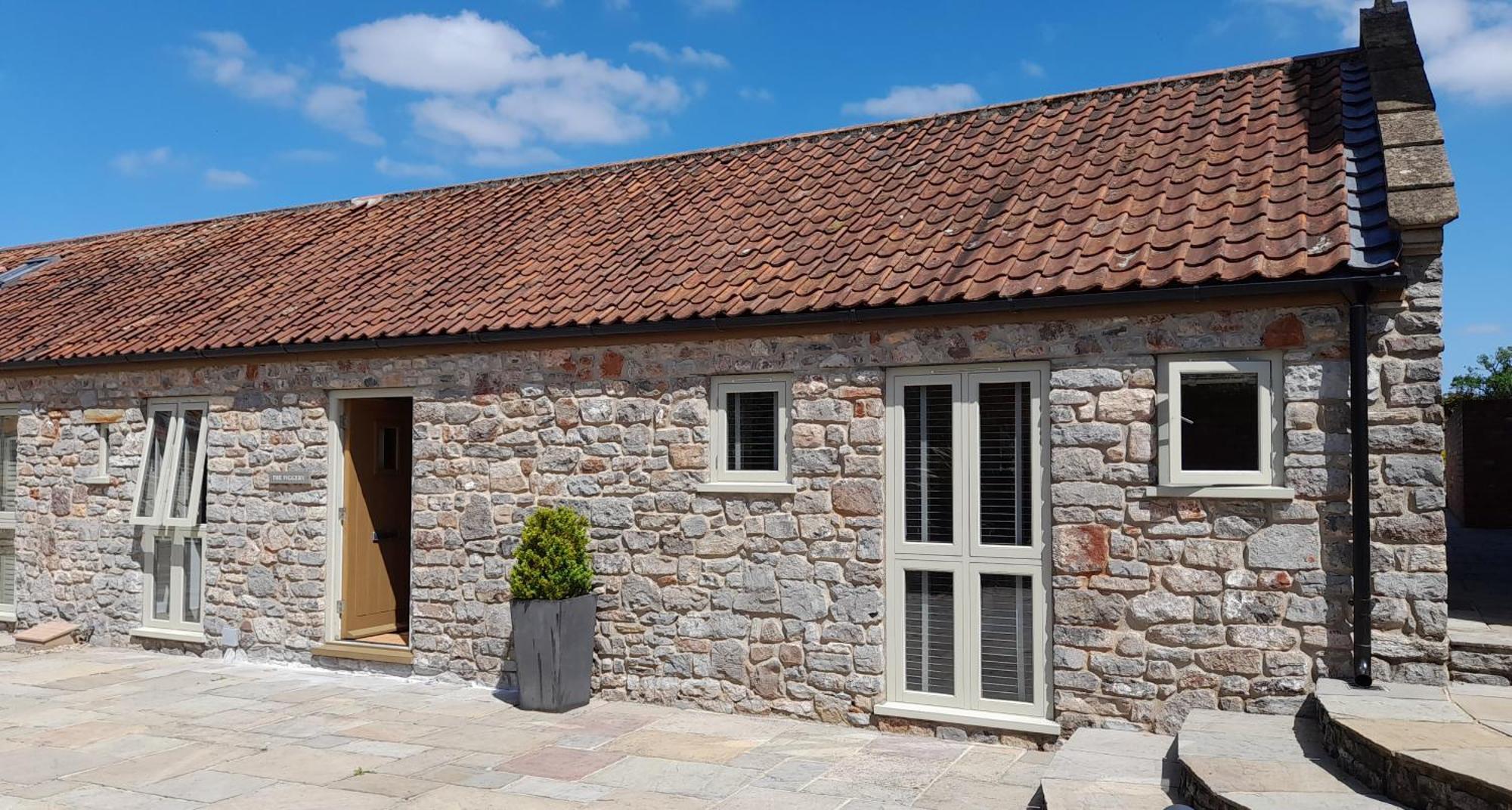 Luxury Barn Conversion Уелс Екстериор снимка