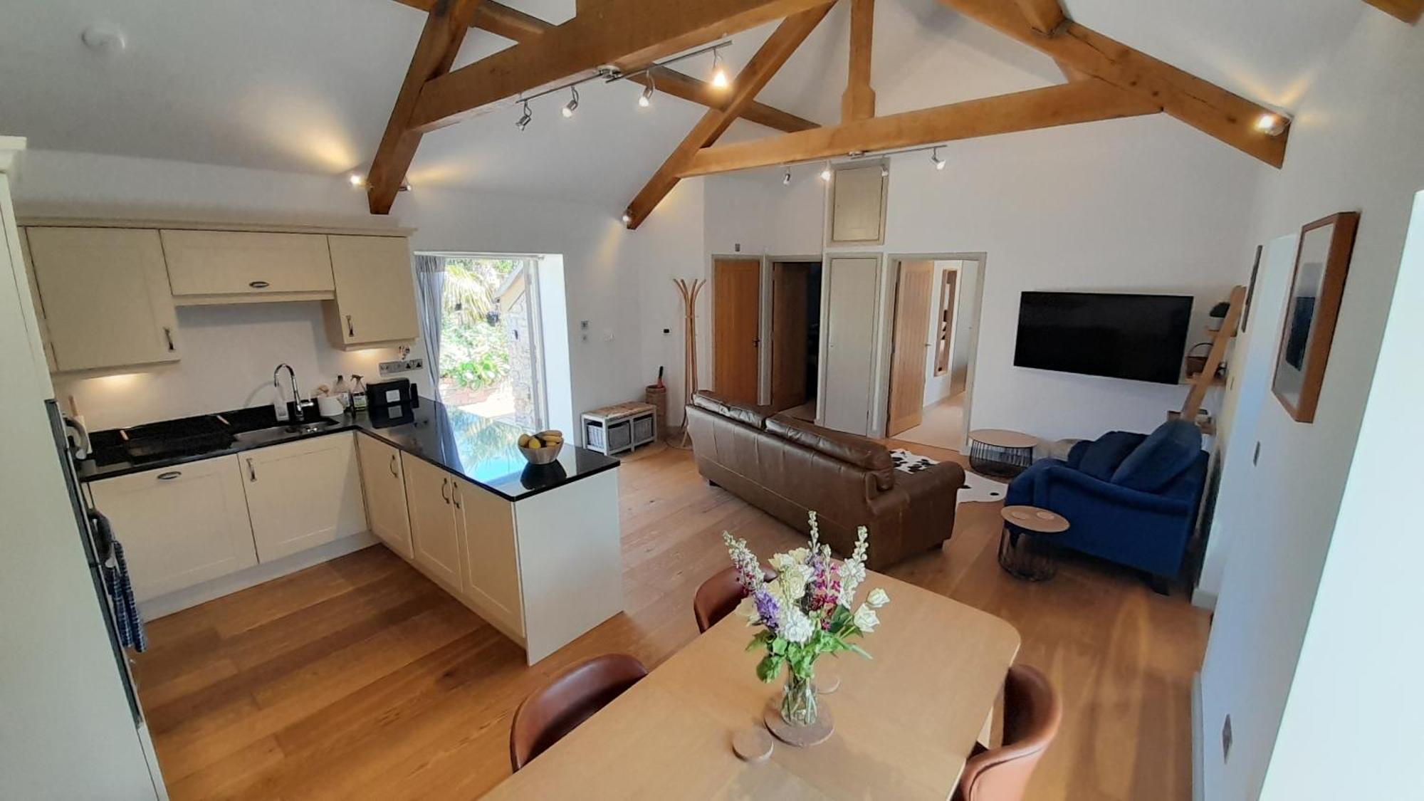 Luxury Barn Conversion Уелс Екстериор снимка